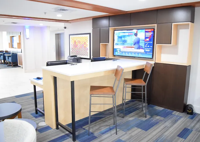 Holiday Inn Express & Suites Pensacola West I-10 By Ihg
