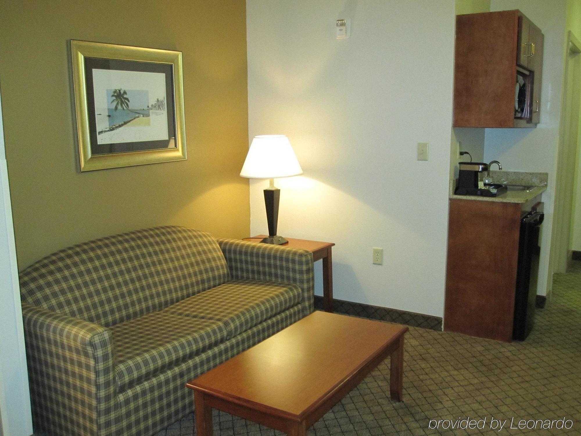Hotel Express & Pensacola West I-10 By Ihg Ferry Pass